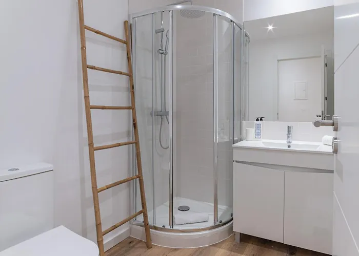 شقة Campolide Charming &