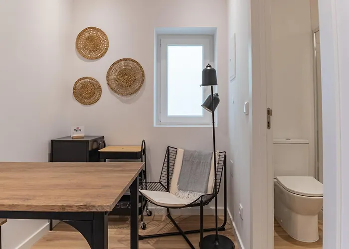 شقة Campolide Charming & *