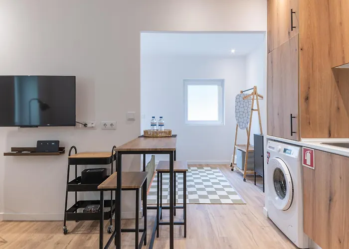 Campolide Charming & *