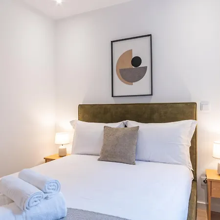 Campolide Charming & Apartamento *